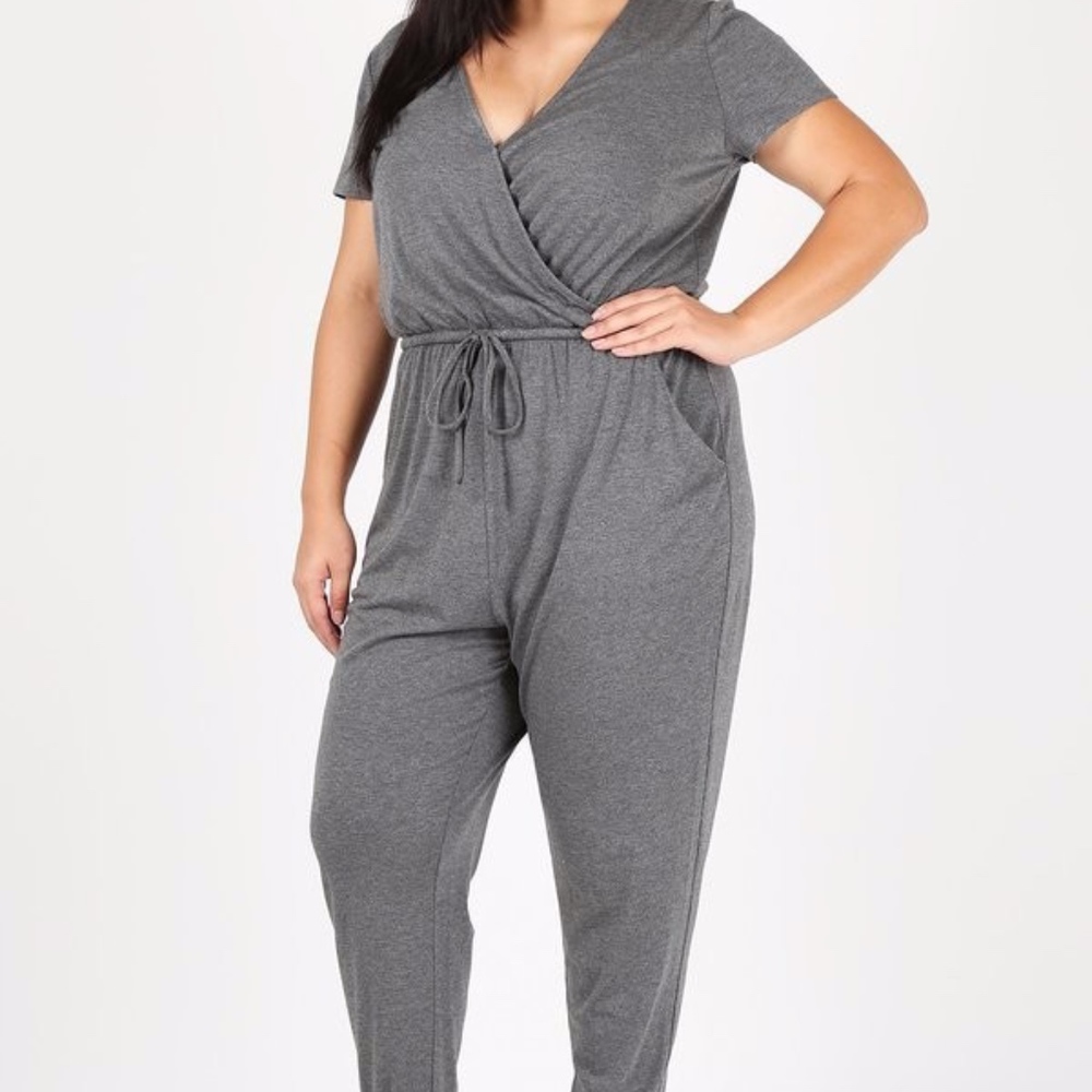 NEW plus jumpsuit - Picture 5 of 6